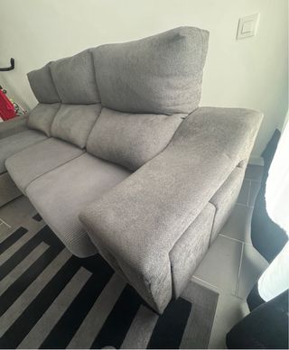 Sofá Chaise Longue Gris 3 Plazas, con dos fundas.