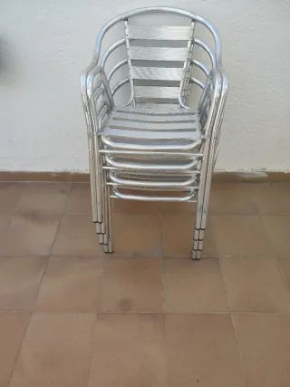 4 Sillas de aluminio