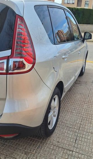 Renault Scenic 2010