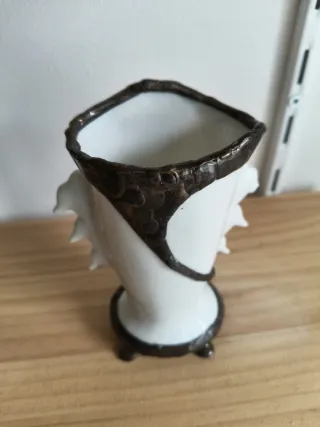 Jarrón de porcelana isabelino técnica Kintsugi