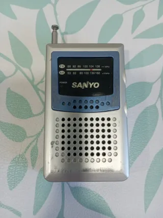 Radio Sanyo Portátil FM/AM