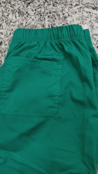 Pantalón sanitario verde talla 2XL