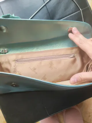 Bolso de fiesta azul con flor