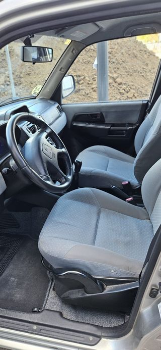 Mitsubishi Montero IO Pinifarinana