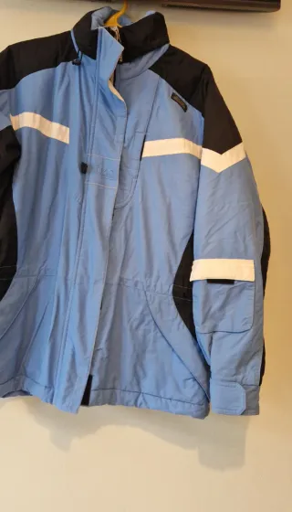 Chaqueta de Nieve Azul y Negra