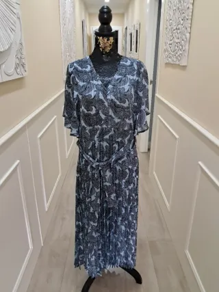 Americana Mango Azul y Vestido estampado