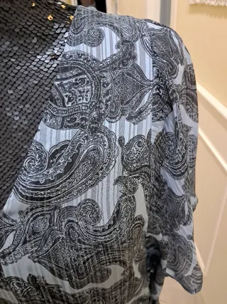 Americana Mango Azul y Vestido estampado