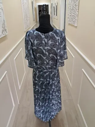 Americana Mango Azul y Vestido estampado