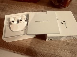 Apple AirPods 3 - Ottime Condizioni