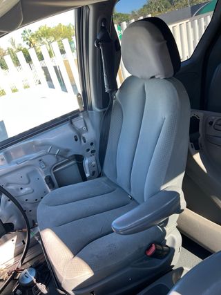 DESPIECE CHRYSLER VOYAGER