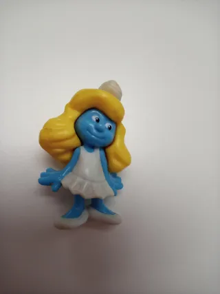 Pitufina figura de plástico