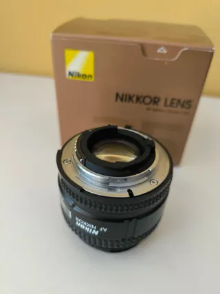 Objetivo Nikon AF Nikkor 35mm f/2D+Filtro Hoya Pro