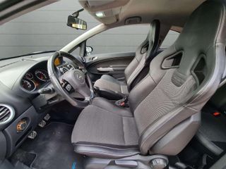 Opel Corsa OPC 1.6i TURBO