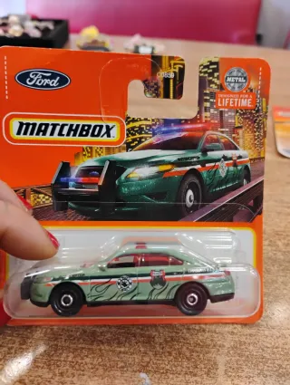 Lote 5 Coches Matchbox: 1968 Chevy C10, Ford Polic