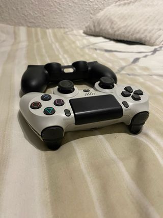 Ps4 (PlayStation 4) Negra + 1 Mando