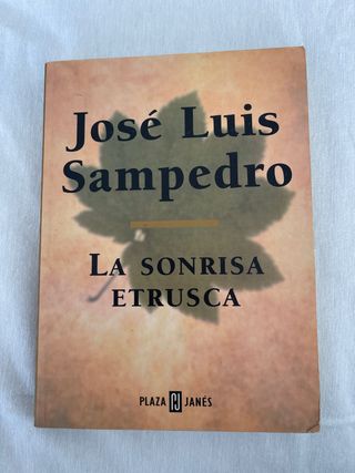 La sonrisa etrusca