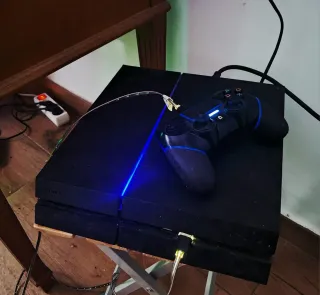 PS4 1TB + Minecraft