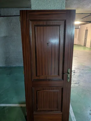 Puerta blindada madera