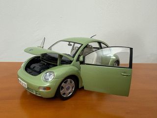 VW New Beetle Solido 1/18