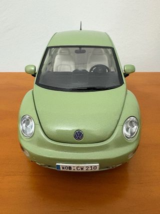 VW New Beetle Solido 1/18