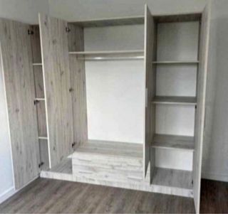 Armario blanco de madera