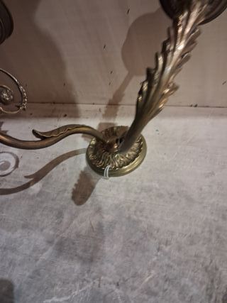 Aplique de latón estilo clásico