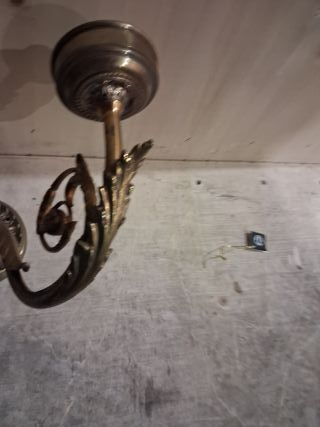 Aplique de latón estilo clásico