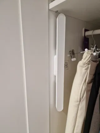 Armario BRIMNES Ikea 3 puertas con espejo y led