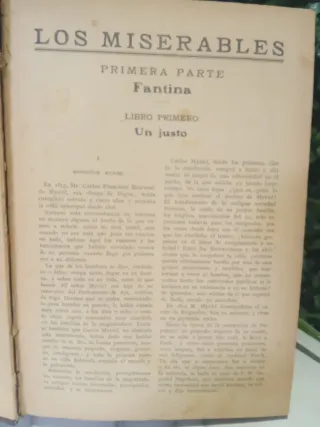 Libro muy antiguo LOS MISERABLES.