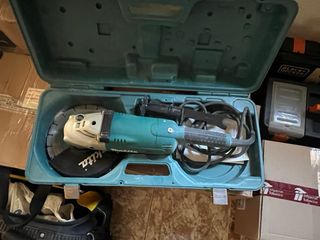 Radial Makita con Protector de Aspiración