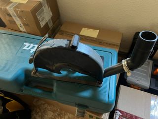 Radial Makita con Protector de Aspiración