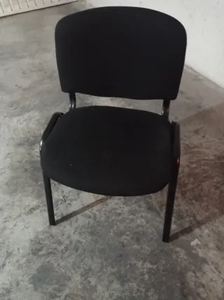 Silla de oficina negra