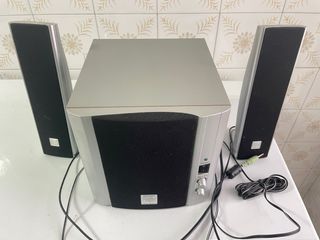 Altavoces 2.1 Plata y Negro