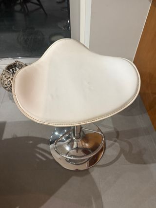 Taburete de piel cromado asiento piel