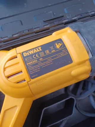 Sierra de sable Dewalt DWE305PK
