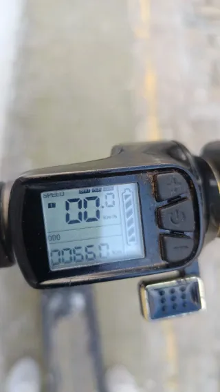 Patín Eléctrico Joyor Como nuevo tlf:603969343