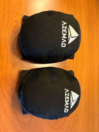 Guantes y rodilleras de hockey Azemad Eclipse.