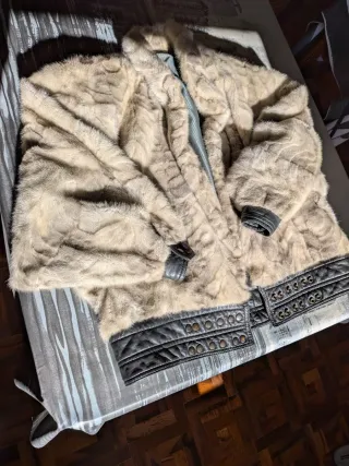 Abrigo corto piel auténtica claro