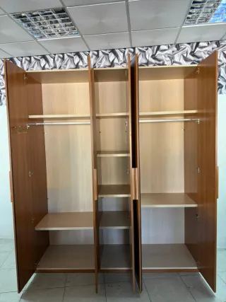 Armario de madera 6 puertas