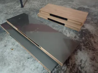 Estanterías madera y metal