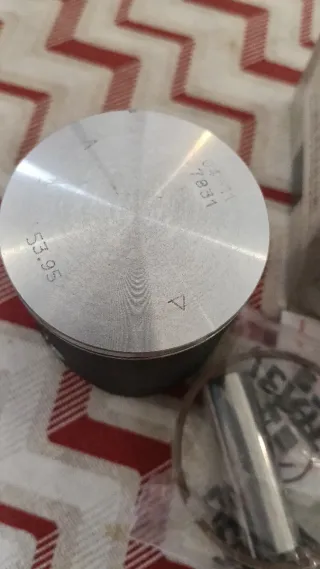 2 Pistões Kawasaki 125cc