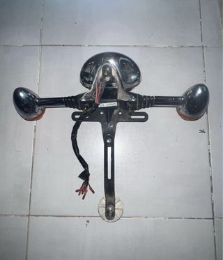 Piloto trasero y luces intermitentes