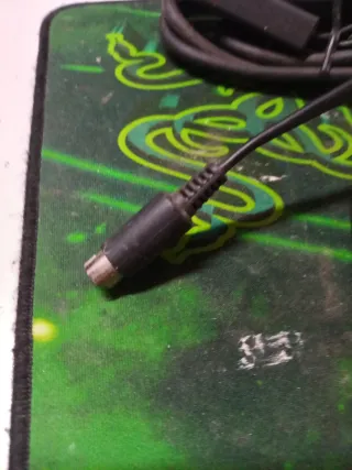 Cable de video RCA y Micro USB