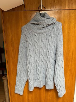 Jersey de punto trenzado gris