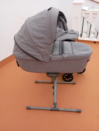 Dúo Inglesina Aptica Silla + Capazo + patas