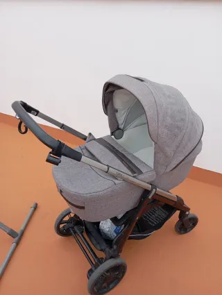 Dúo Inglesina Aptica Silla + Capazo + patas