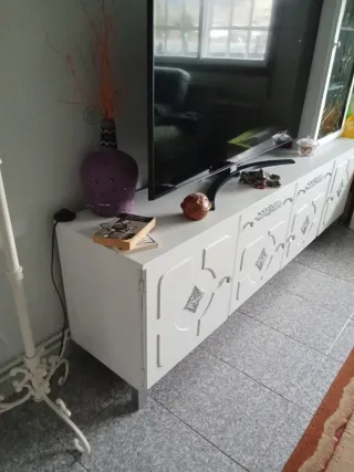 Mueble de sala blanco restaurado