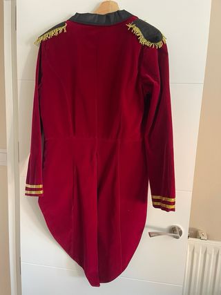 Chaqueta de domador roja y negra