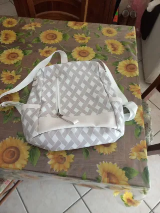 Zainetto ragazza beige e bianco