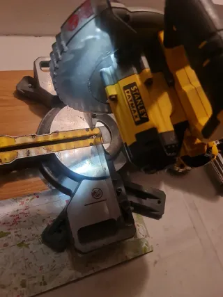 Ingletadora Stanley Fatmax a batería